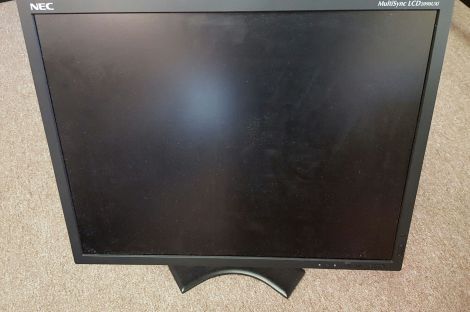 GE LCD2090UXI NEC MULTISYNC 20.1 INCH LCD MONITOR Cath Angio Lab