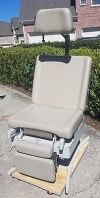 UMF Power Exam Chair 5020 Exam Table