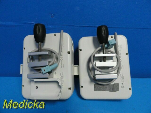 HEWLETT PACKARD 2X Philips M8040A #A03 Universal Docking Station W/ M3081-61626 Cable