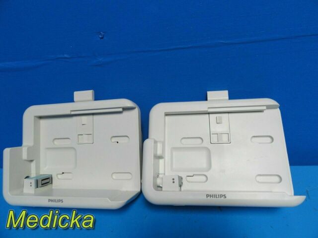 HEWLETT PACKARD 2X Philips M8040A #A03 Universal Docking Station W/ M3081-61626 Cable