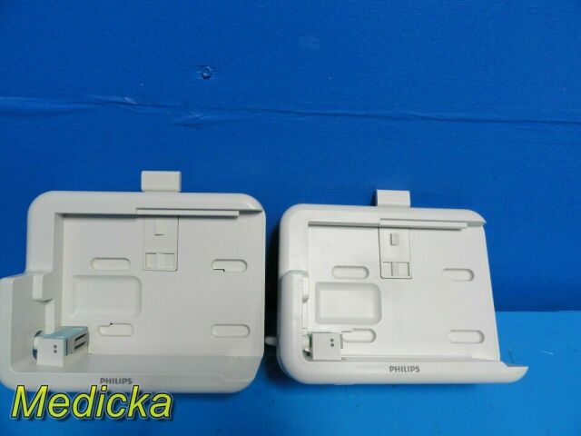 HEWLETT PACKARD 2X Philips M8040A #A03 Universal Docking Station W/ M3081-61626 Cable