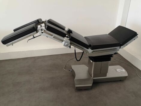 FH SURGICAL Universis 6090 O/R Table