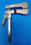 V. MUELLER CH-1249-A Retractor