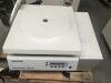 EPPENDORF Centrifuge 5804R Centrifuge