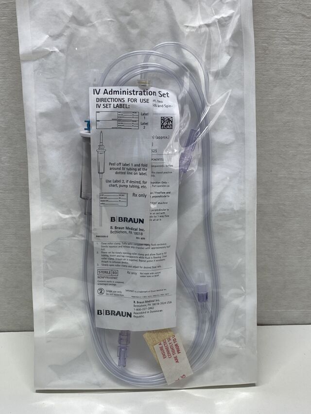 BRAUN Lot of 54 IV Administration Set 490517   Exp. 08-2021 (#Q1) IV Administration Set