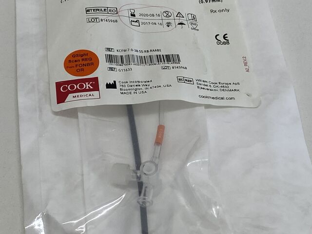 COOK MEDICAL Flexor Check-Flo Introducer G11633  Exp. 08-2020 (Q29) G11633 Flexor Check-Flo Introducer