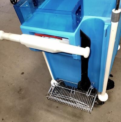 Metro LEC306 Suction Pump Shelf for Lifeline and Flexline Carts - Metro