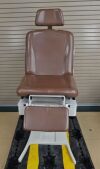 UMF Power Exam Chair Model 4010 w/ Hand Remote - 148706 Exam Chair