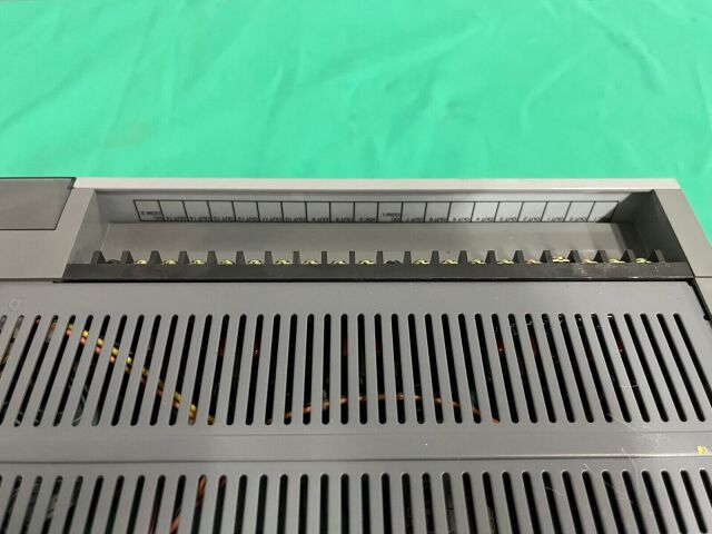 ALLEN-BRADLEY 1746-OB8, 1746-A2, 1747-L40E SLC 500 PLC Processor Unit w/ Output & Expansion Rack Modules Module Rack