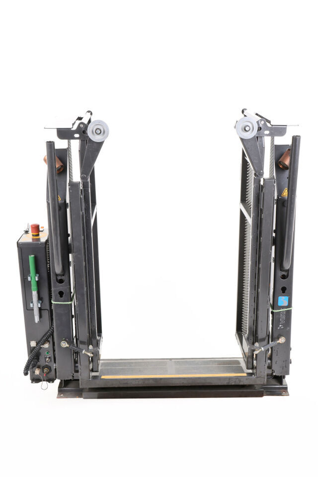 Used LIFTUP BRAUN VISTA SPLIT VL997IB3042-2AA Car lift for a disabled  person Patient Lift For Sale - DOTmed Listing #4487215