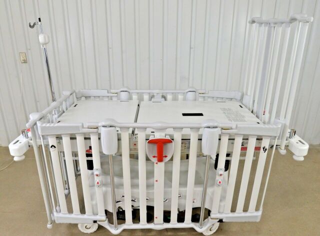 STRYKER Cub Pediatric Crib FL19H - 161109 Pediatric Crib