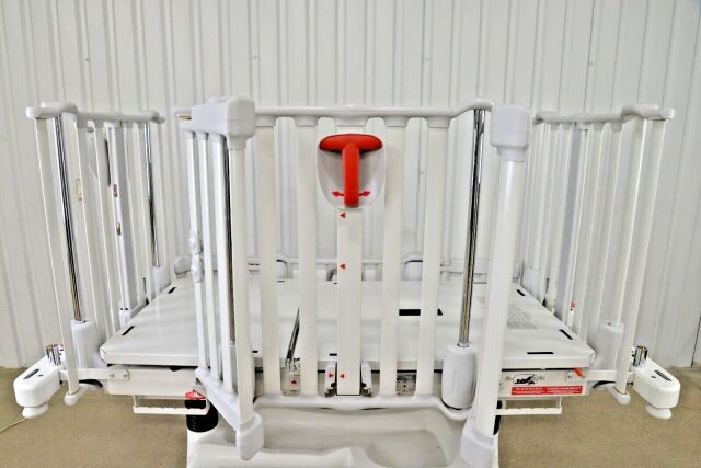 STRYKER Cub Pediatric Crib FL19H - 161109 Pediatric Crib