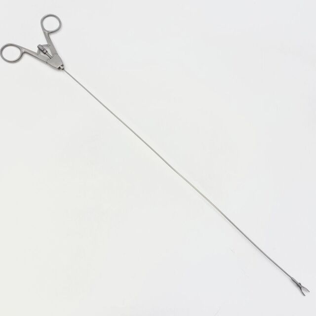 PILLING ( 50-5005 ) Fenestrated Cupped Grasping Forceps, Straight, 2.8mm Tip, 38cm