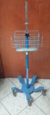 GE Dinamap  V100 ProCare 400 Pro-300 Patient Monitor Mobile Stand Cart