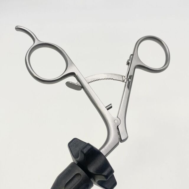 MAHE ( 19.22, 156.33 ) Laparoscopic Grasping Forceps, Pointed Jaw Insert, 330mm