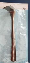 V. MUELLER SU3476 Richardson Retractor 10" Blade 2.5" x 1- 5/8"