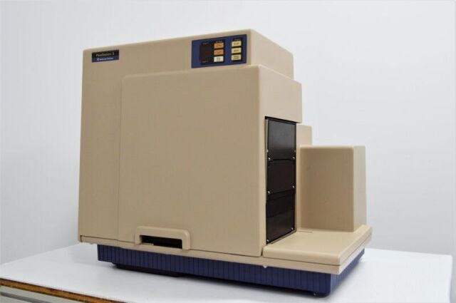 MOLECULAR DEVICES FlexStation 3 Microplate Reader