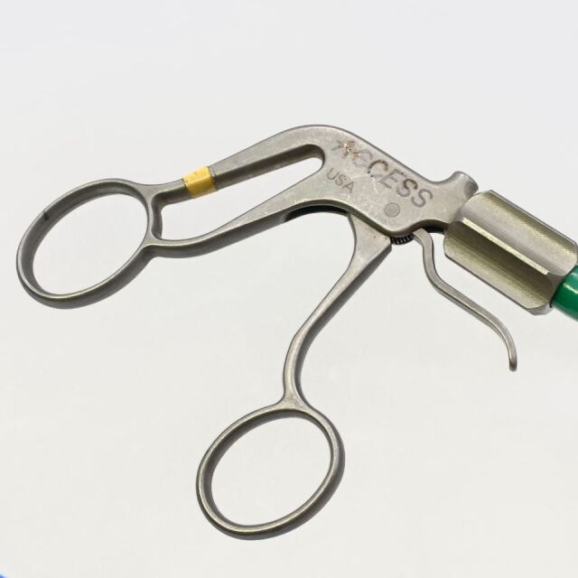 SYMMETRY ( 32-1500 ) ACCESS Duval Lung Forceps, DeBakey Teeth, 60 Degree Opening, with Pressure Lock Handle, 53mm Tip, 10mm x 32cm