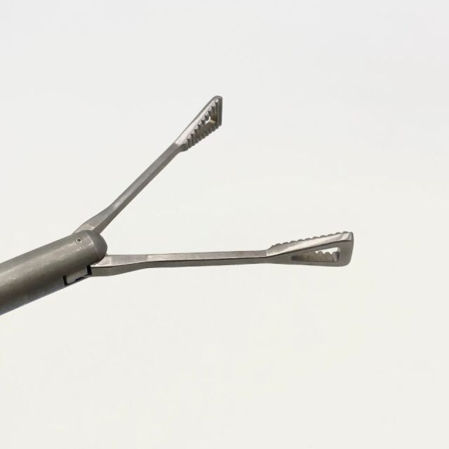 SYMMETRY ( 32-1500 ) ACCESS Duval Lung Forceps, DeBakey Teeth, 60 Degree Opening, with Pressure Lock Handle, 53mm Tip, 10mm x 32cm