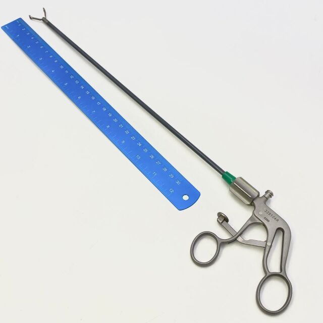 SYMMETRY SURGICAL 32-5104R ACCESS Babcock Grasping Forceps, 60 Degree Opening, 18mm Tip Size, with Ratchet Lock Handle