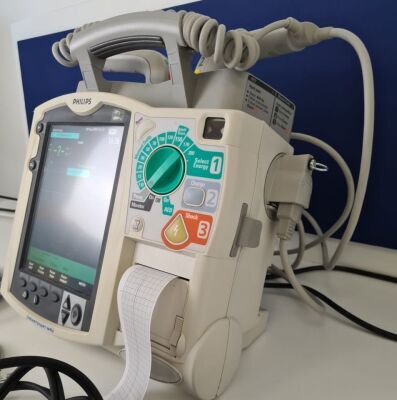 PHILIPS HeartStart MRx Defibrillator