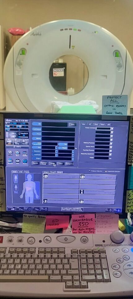 TOSHIBA Aquilion RXL CT Scanner