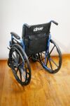 DRIVE MEDICAL (BLS18FBD-ELR) Blue Streak Lightweight Wheelchair
