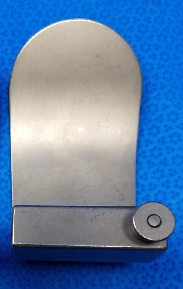 V. MUELLER SU 3067 Retractor Blade