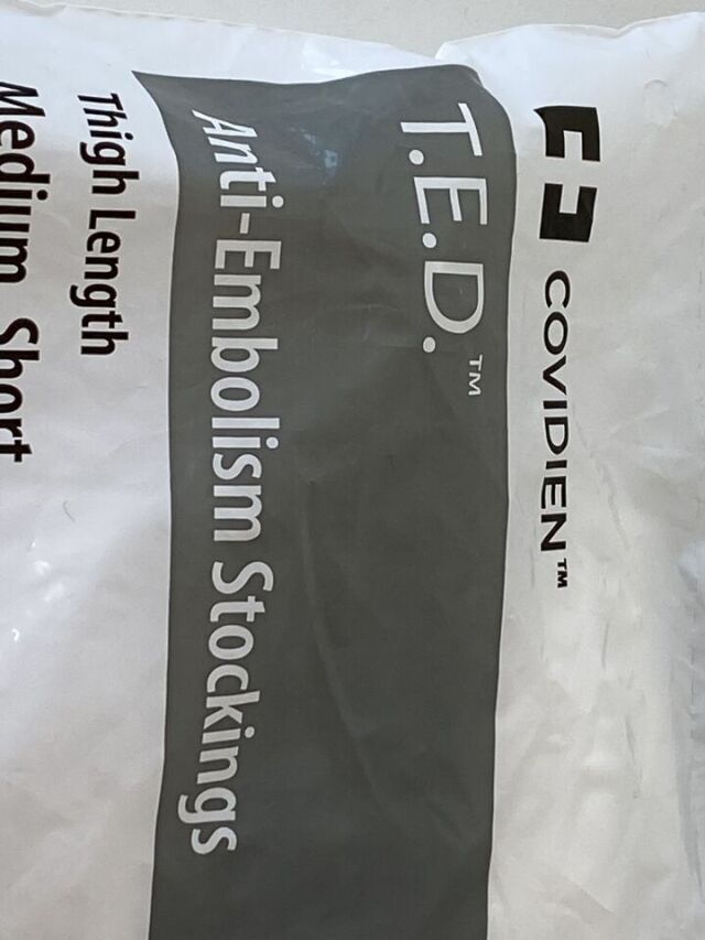 COVIDIEN T.E.D. Anti-Embolism Stockings  3310LF   Exp.2025-04  (V13) T.E.D. Anti-Embolism Stockings