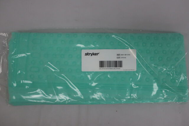 STRYKER 8001-061-810 Hypmia Blankets - Hypothermia Blanket, Click Tight Connection, 25" x 64