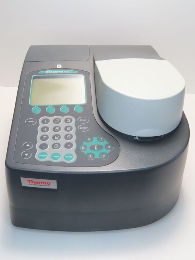 THERMO FISHER GENESYS 10UV Spectrophotometer