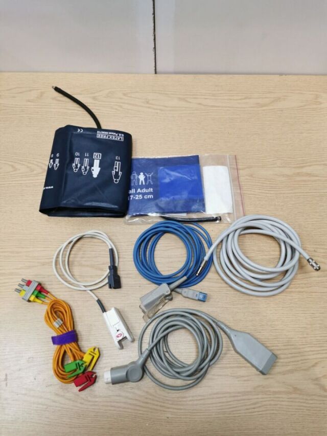 PHILIPS IntelliVue MP30 Patient Monitor M3001A Module SpO2 Sensor ECG NIBP cable Monitor