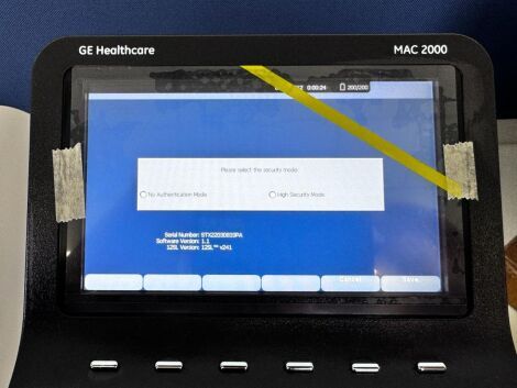 GE MAC 2000 ECG unit