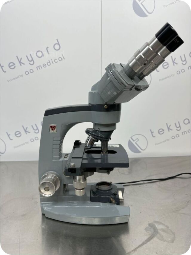 AMERICAN OPTICAL 1051 Optical Spencer Illuminator Microscope