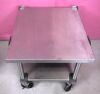 STARMAX Natural Gas 24" Radiant Charbroiler w/ Cart 6124RCBF Countertop Gas 24" Radiant Charbroiler 80,000 BTU w/ SS Stand