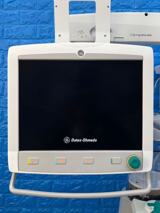 GE Aisys CS2  YOM: 2013 Anesthesia Machine