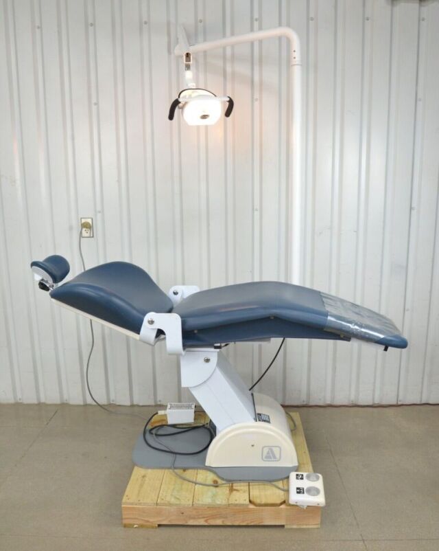 AMPCO Dental Equipment Dental Chair W/ Post Mount Light - 184672 Dental Chair