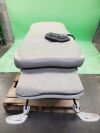 MIDMARK 625-001 Barrier Free Bariatric Exam Table (Year: 2012) w/ Footswitch