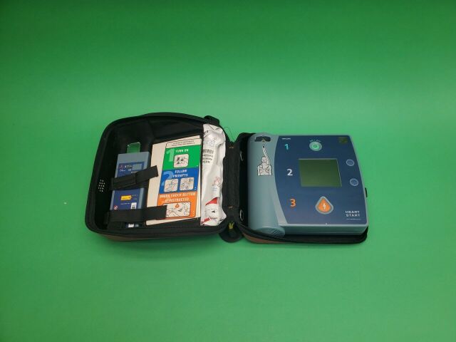 PHILIPS HeartStart FR2+ M3860A AED Defibrillator