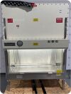 THE BAKER COMPANY SG-400 Sterilgard Biological Safety Cabinet Fume/Bio Safety Hood