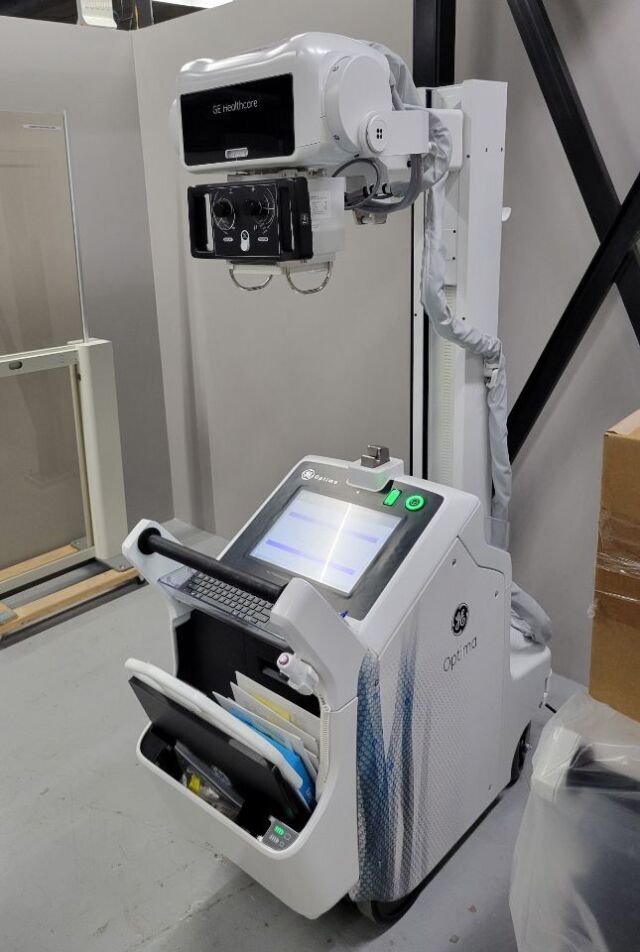 GE Optima XR240 Portable X-Ray