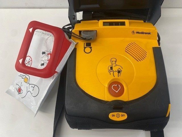 MEDTRONIC Lifepak CR Plus Defibrillator