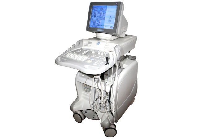 GE VIVID 3 Syncmaster 796MB Ultrasound Machine