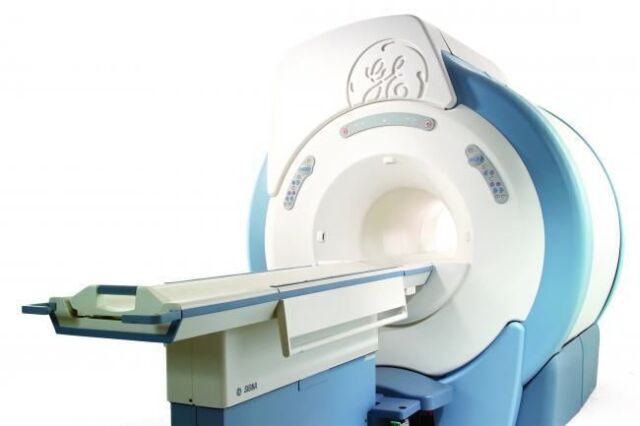 GE Signa HDxt 3.0T MRI Scanner