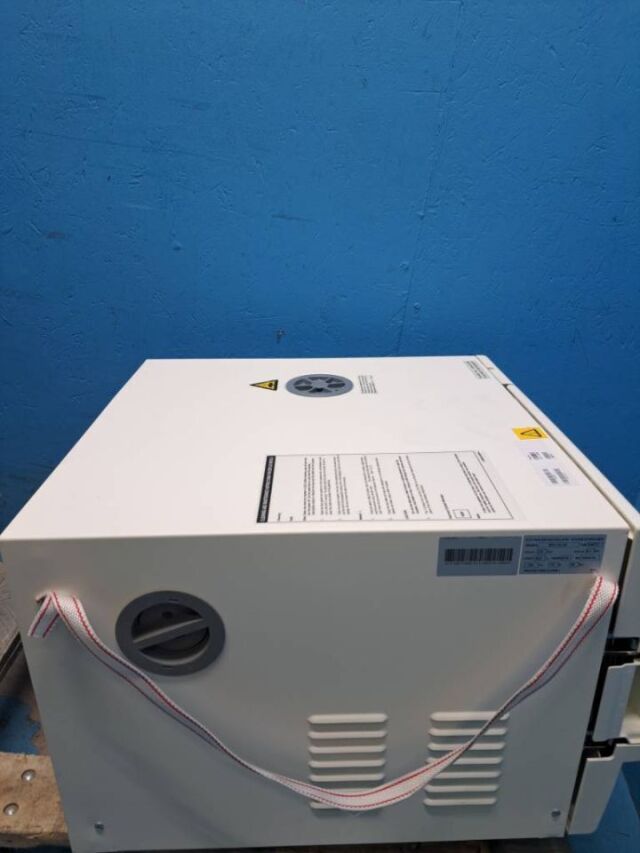 TUTTNAUER EZ11-PLUS Autoclave Steam Sterilizer