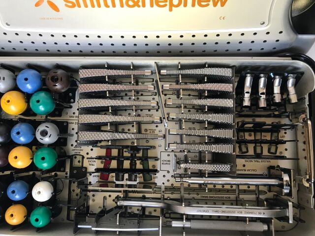 SMITH & NEPHEW SMP Instrument Tray 1 Smith & Newphew SMP Instrument Tray 1