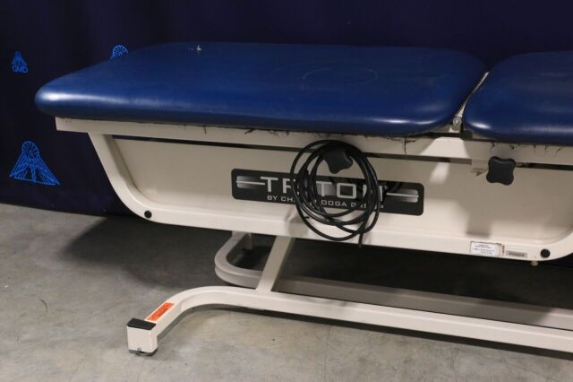 CHATTANOOGA GROUP TRT-500 Triton Exam Table