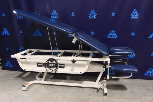 CHATTANOOGA GROUP TRT-500 Triton Exam Table