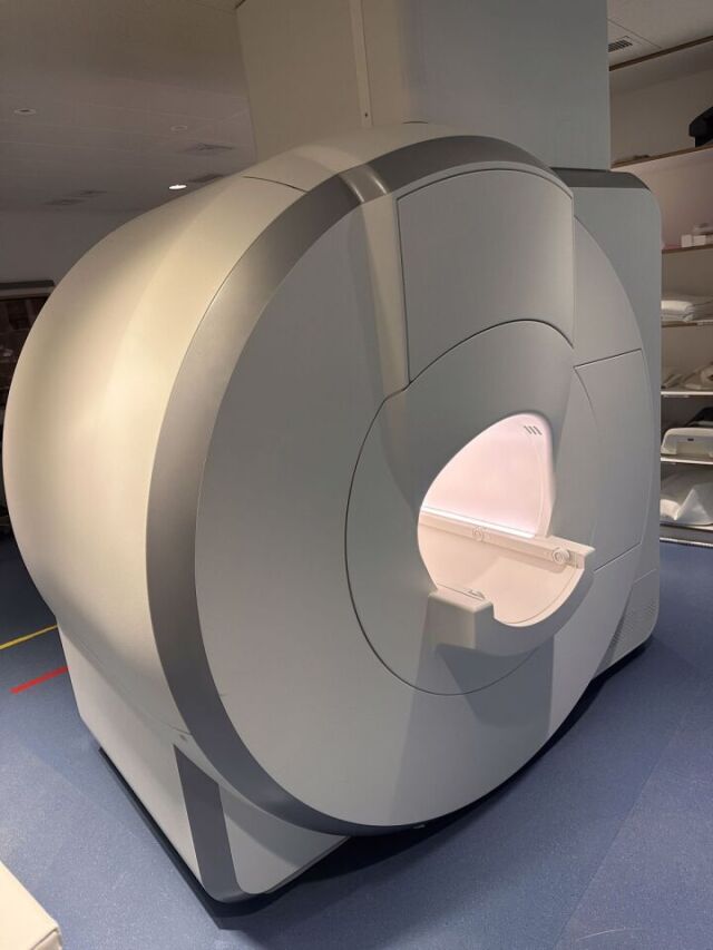 SIEMENS Avanto Fit 1.5T MRI Scanner