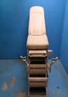 UMF MEDICAL 5250 Series Exam Chair